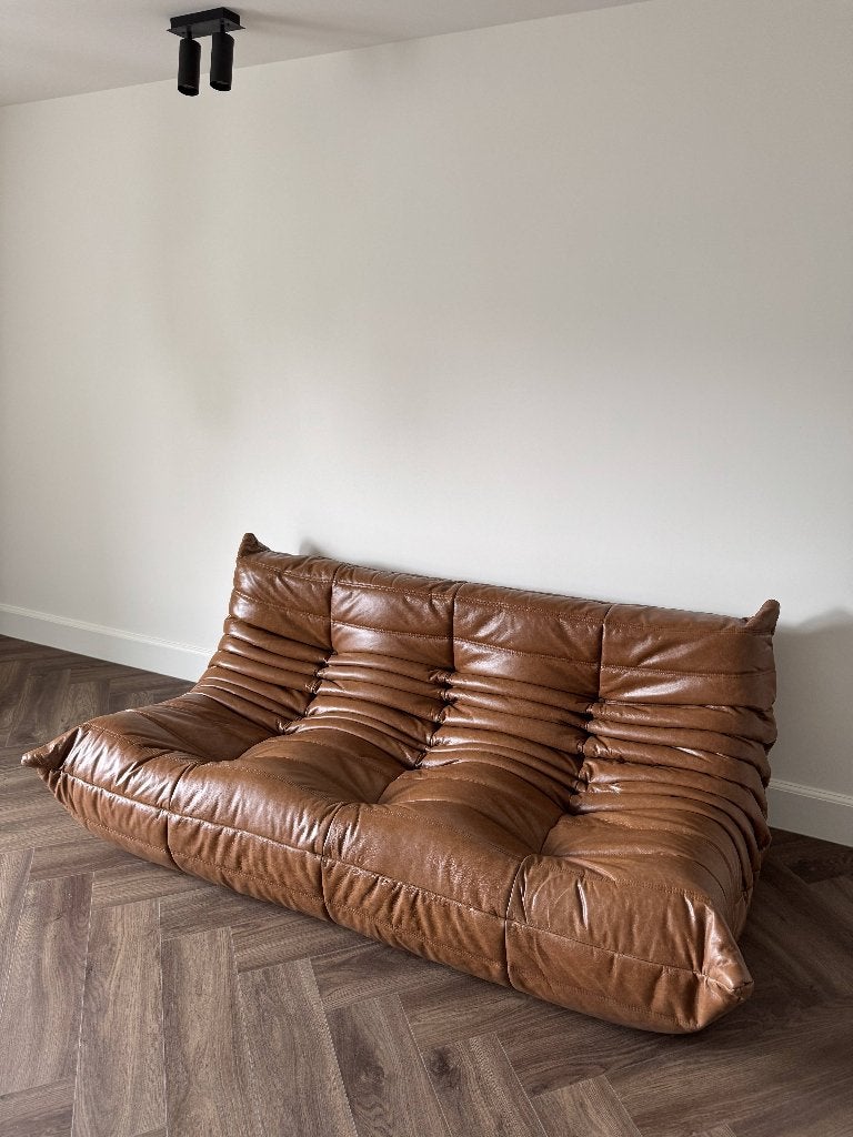 Ligne Roset Togo 3-Seater Sofa – Cognac Leather, Ophalen, Overige materialen, 100 tot 125 cm, 150 tot 200 cm