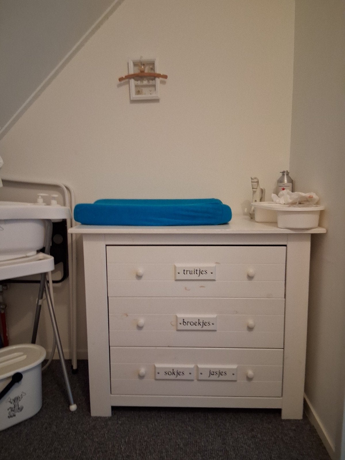 Bébé-jou Badje met standaard en aankleedkussen, Kinderen en Baby's, Badjes en Verzorging, Gebruikt, Ophalen of Verzenden, Badje