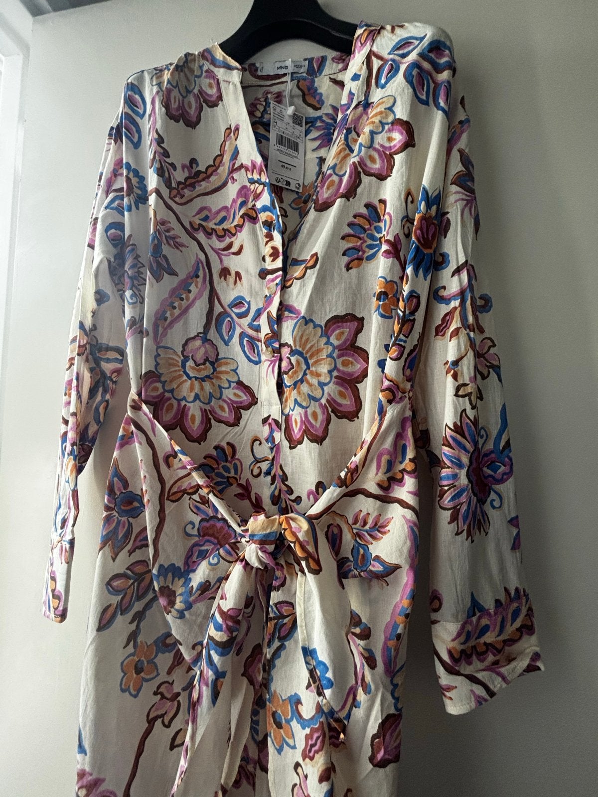 Nieuwe Mango jurk met bloemenprint - Maat M, Maat 38/40 (M), Overige kleuren, Nieuw, Ophalen of Verzenden