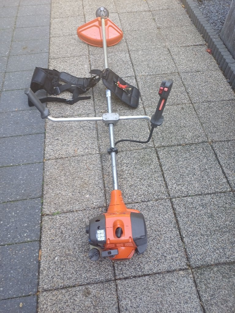 husqvarna 128R bosmaaier, Ophalen, Benzine, Zo goed als nieuw, 30 tot 50 cm