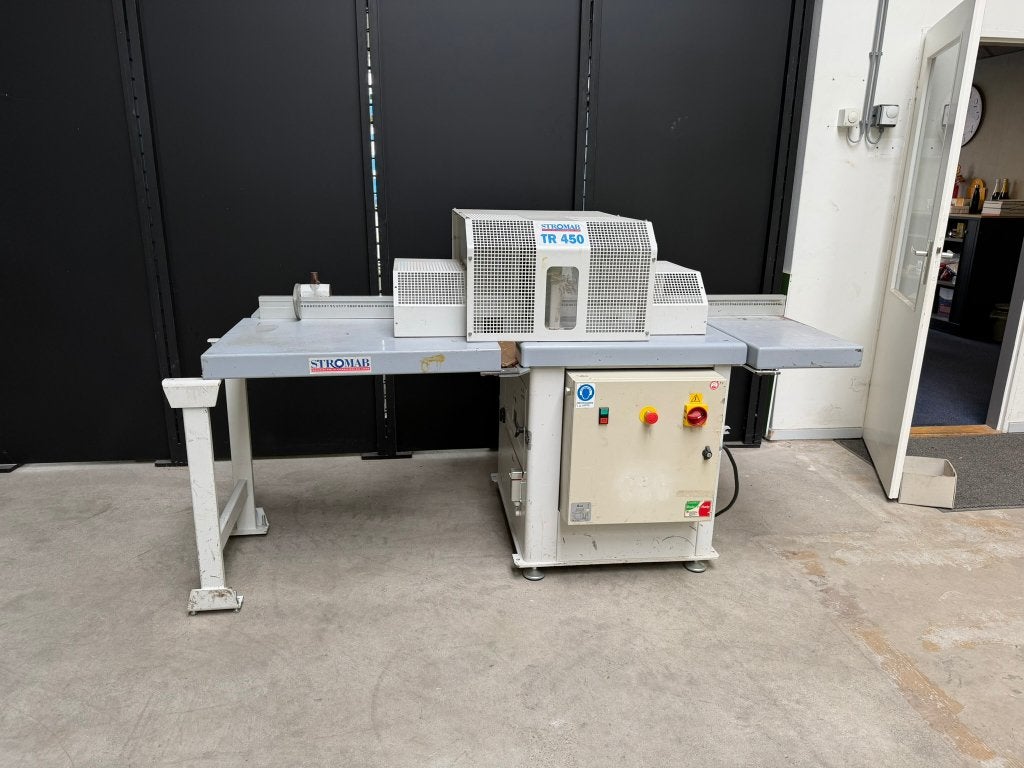 Stromab TR 450 onderliggende afkortzaag, Ophalen