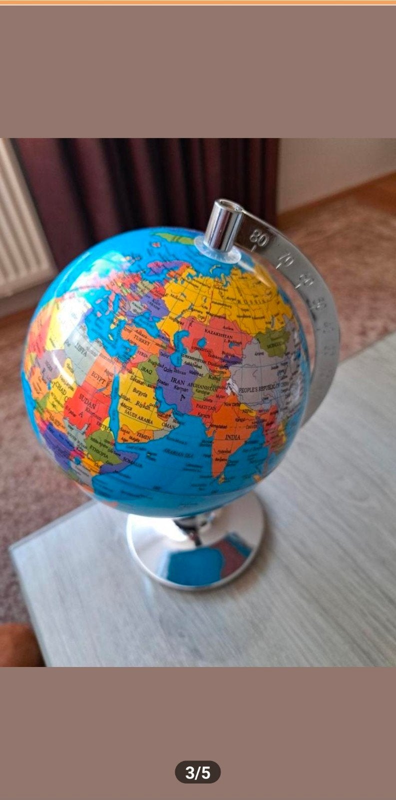 Kleurrijke Wereldbol - Educatief en Decoratief, Kunststof, Ophalen of Verzenden, Zo goed als nieuw, Educatief