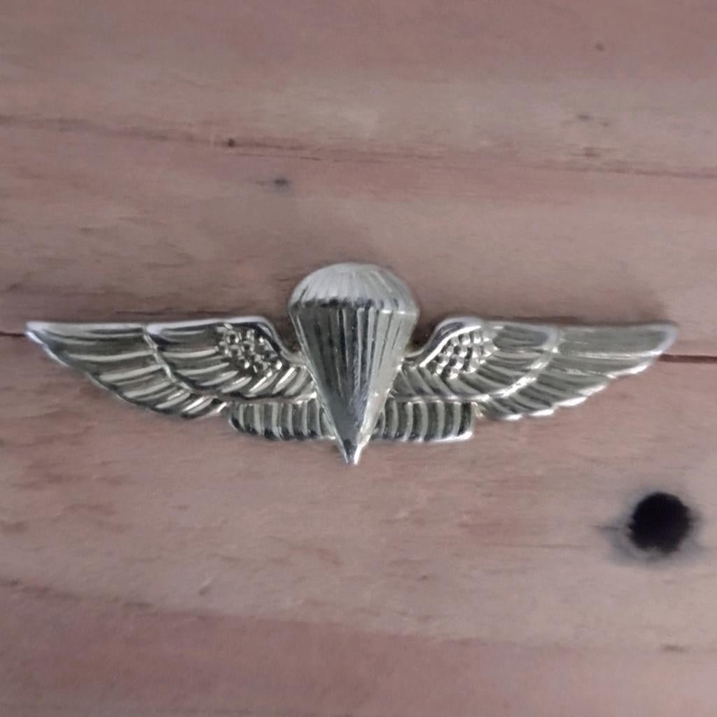 US PARACHUTISTEN PIN Vleugel  - Para Wing Speldje, Verzamelen, Ophalen of Verzenden, Gebruikt, Overige onderwerpen, Speldje of Pin
