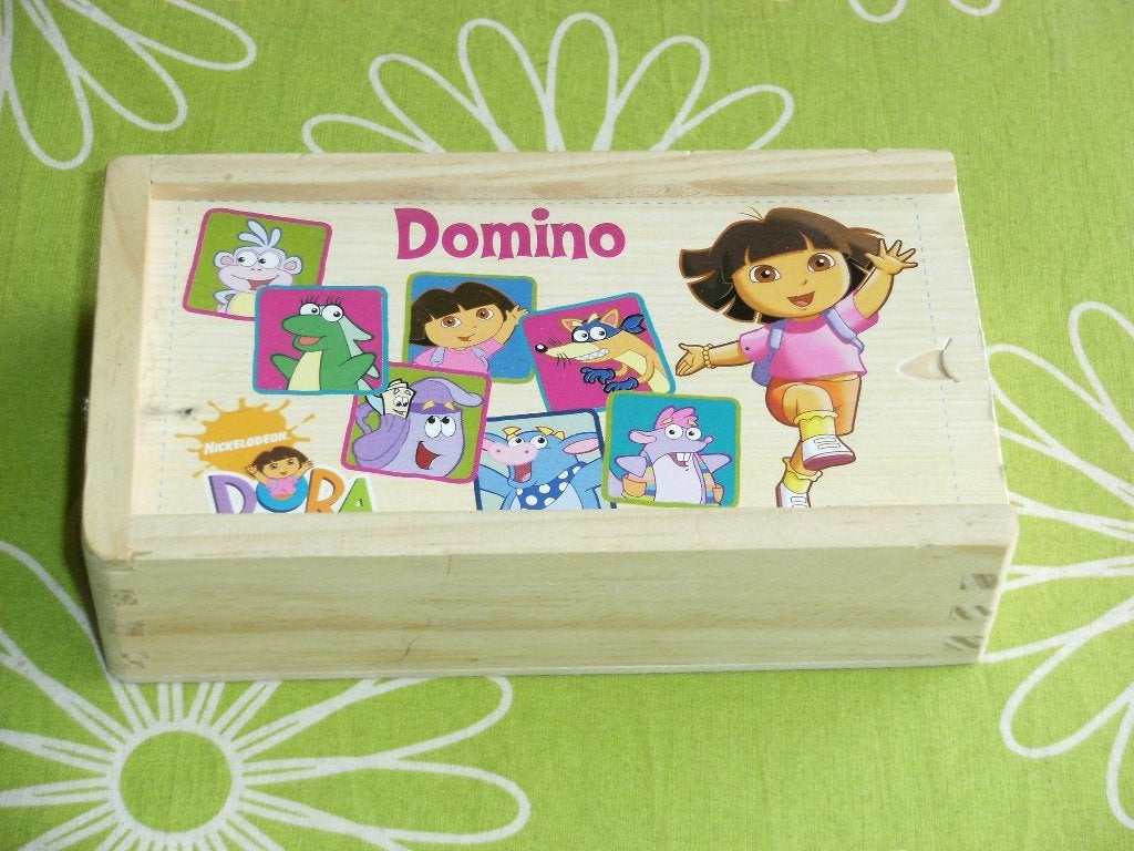 Domino van Dora met houten steentjes, Een of twee spelers, Ophalen of Verzenden, Zo goed als nieuw