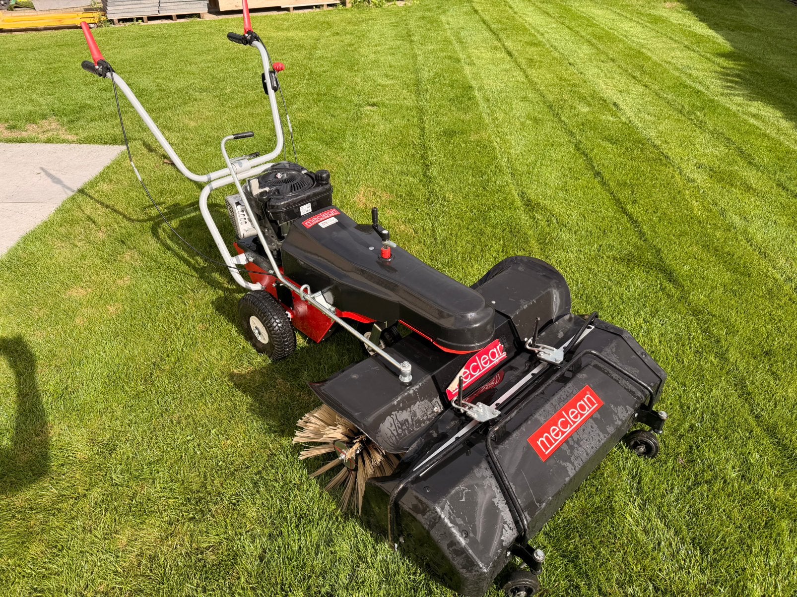 Meclean Frontsweep 100 B&S – professionele veegmachine., Ophalen of Verzenden, Zo goed als nieuw