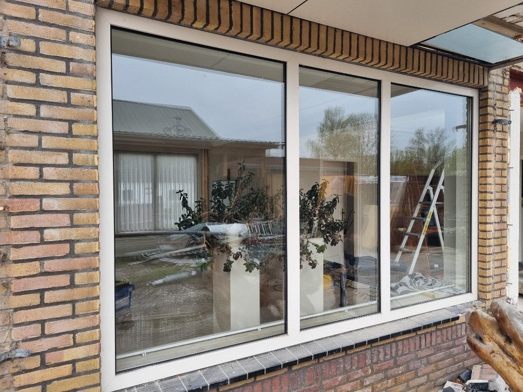 2x kunststof kozijn met thermopane glas / dubbelglas, Doe-het-zelf en Verbouw, Kozijnen en Schuifpuien, Kunststof, Gebruikt, Raamkozijn