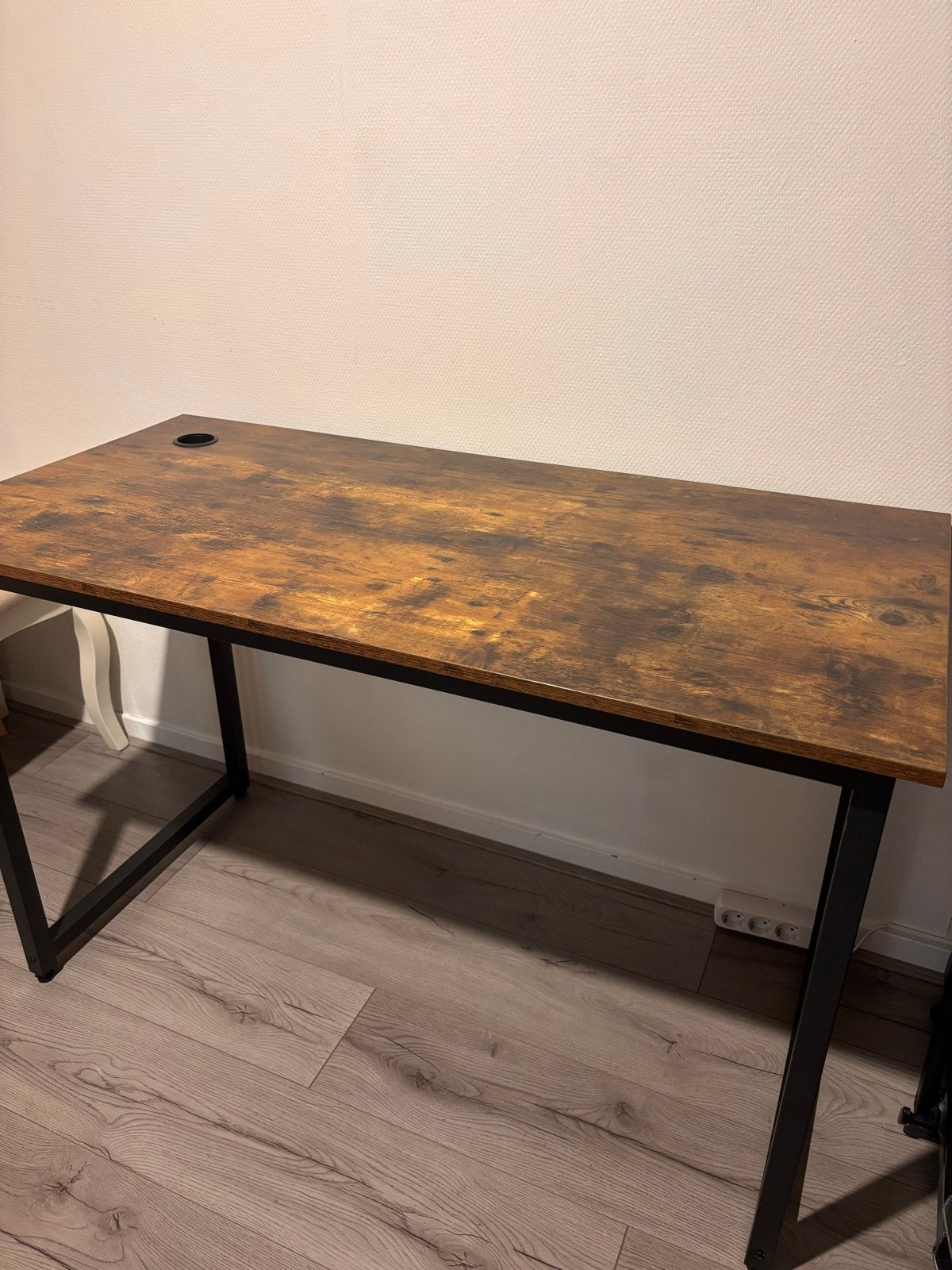 Bureau 120x60 cm - Industrieel design, Huis en Inrichting, Bureaus, Ophalen, Gebruikt, Hout, Bruin