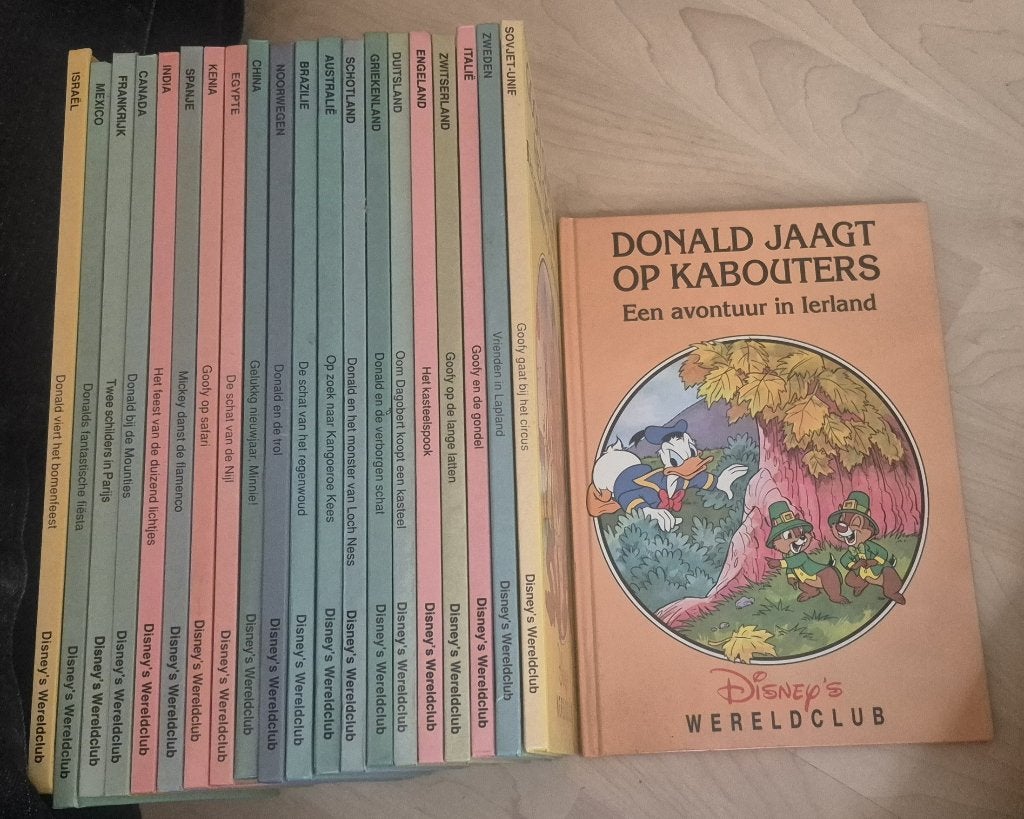 Boekjes Donald Duck Wereldclub, Boeken, Ophalen, Non-fictie, Walt Disney, Zo goed als nieuw