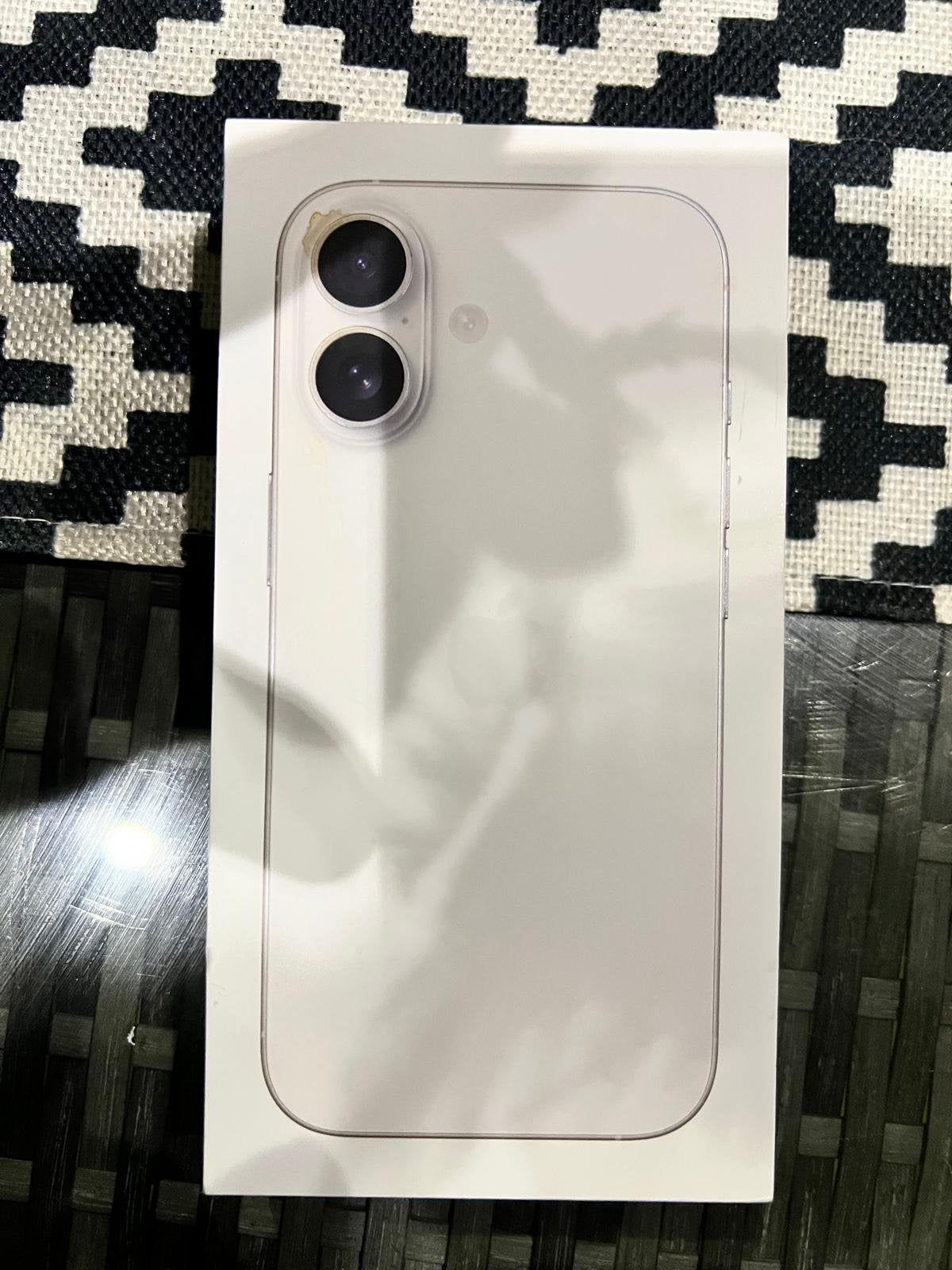 iPhone 17 – Nieuw & geseald, Telecommunicatie, Mobiele telefoons | Apple iPhone, Ophalen of Verzenden, Zo goed als nieuw, Wit