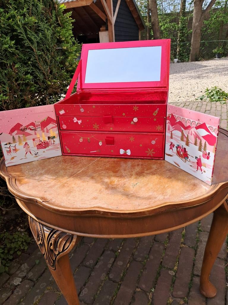 Douglas sieradendoos voor kind of kleinkind, Ophalen of Verzenden, Lippen