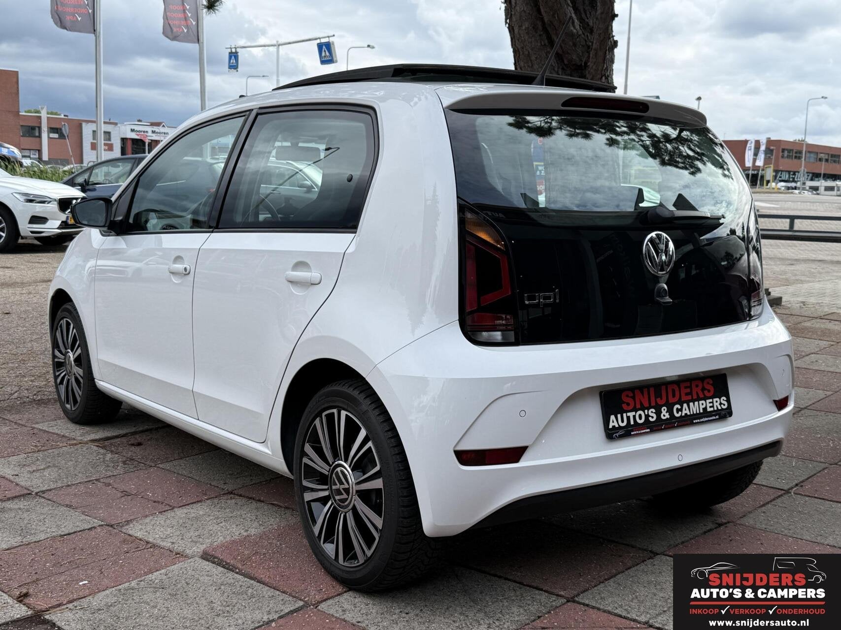 Volkswagen Up! 1.0 BMT high up! automaat panorama dak, Stof, Traction-control, 4 stoelen, Wit