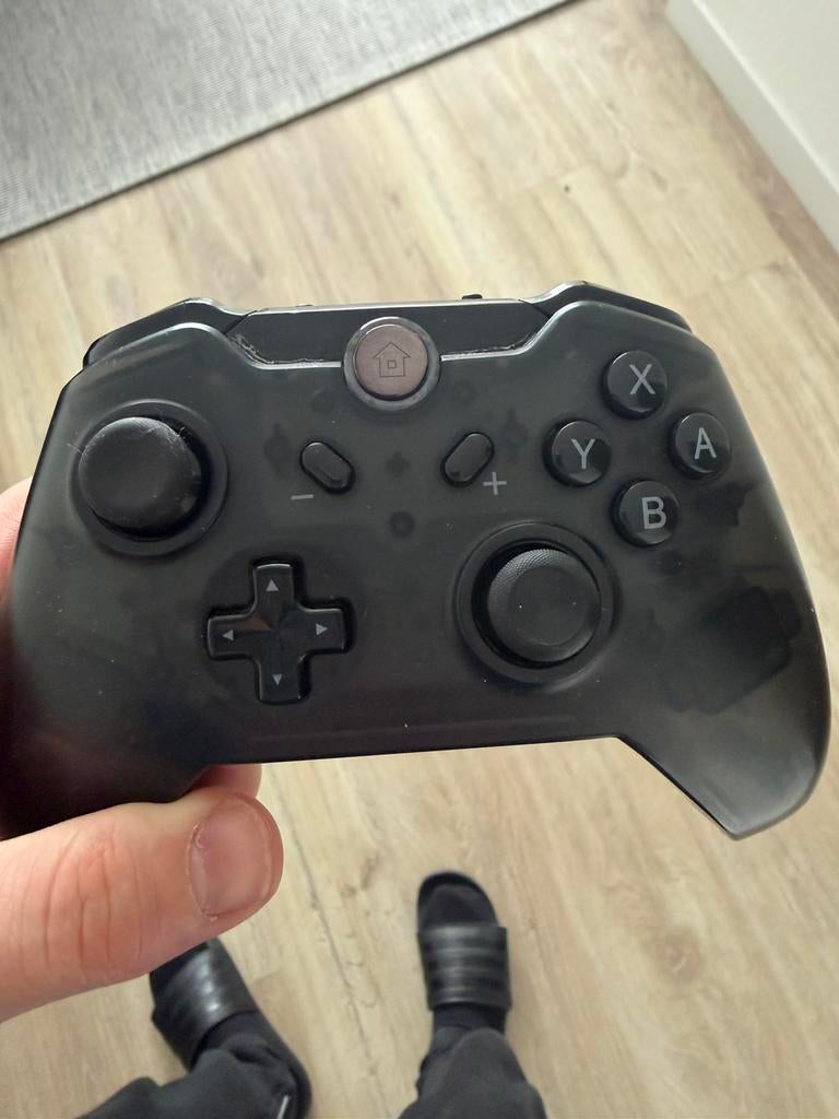 Draadloze nintendo 1/2 switch controller, Ophalen of Verzenden, Zo goed als nieuw, Switch, Overige controllers