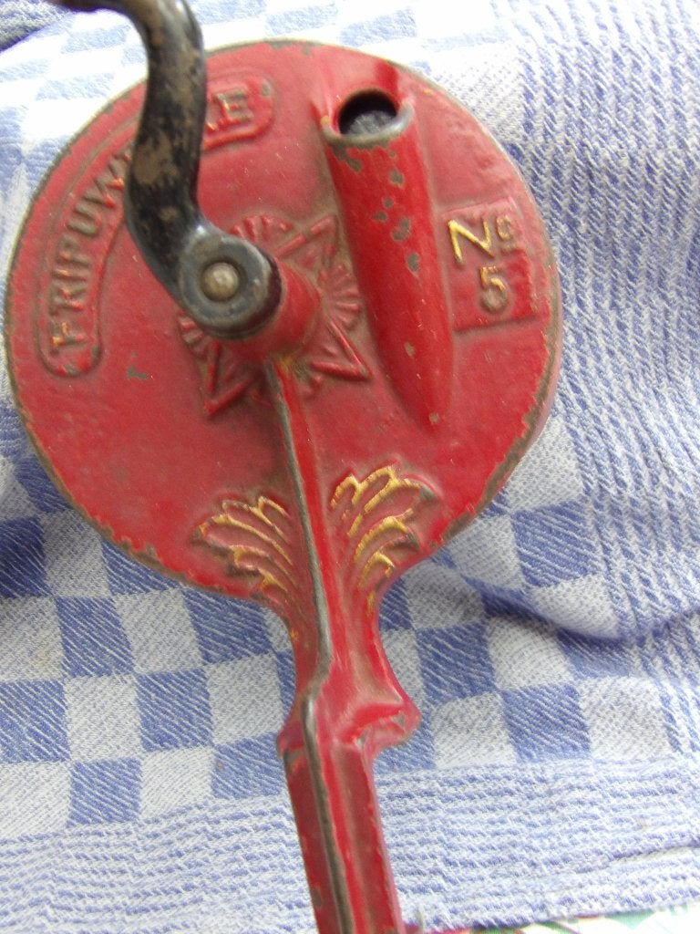 oude snijmachine/ bonensnijder/ snijbonenmolen gietijzer, Ophalen of Verzenden
