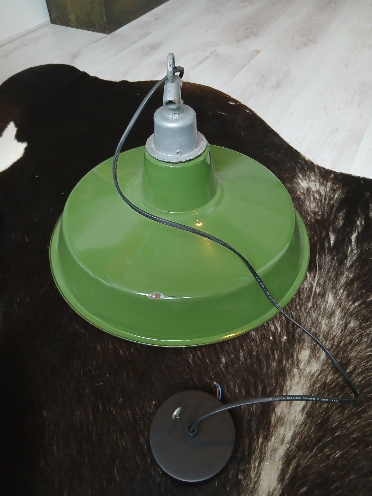 Vintage Groene Emaille Industriële Lampenkap - 40 cm, Antiek en Kunst, Antiek | Lampen, Ophalen