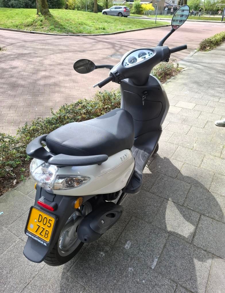 Piaggio Fly 45 4T Geel kenteken, Fietsen en Brommers, Ophalen, Gebruikt, Overige typen, Piaggio