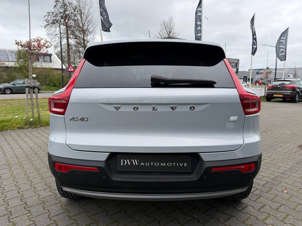 Volvo XC40 1.5 T5 Recharge Inscription plug-in, Auto's, Volvo, Gebruikt, Zwart, Wit, Bedrijf