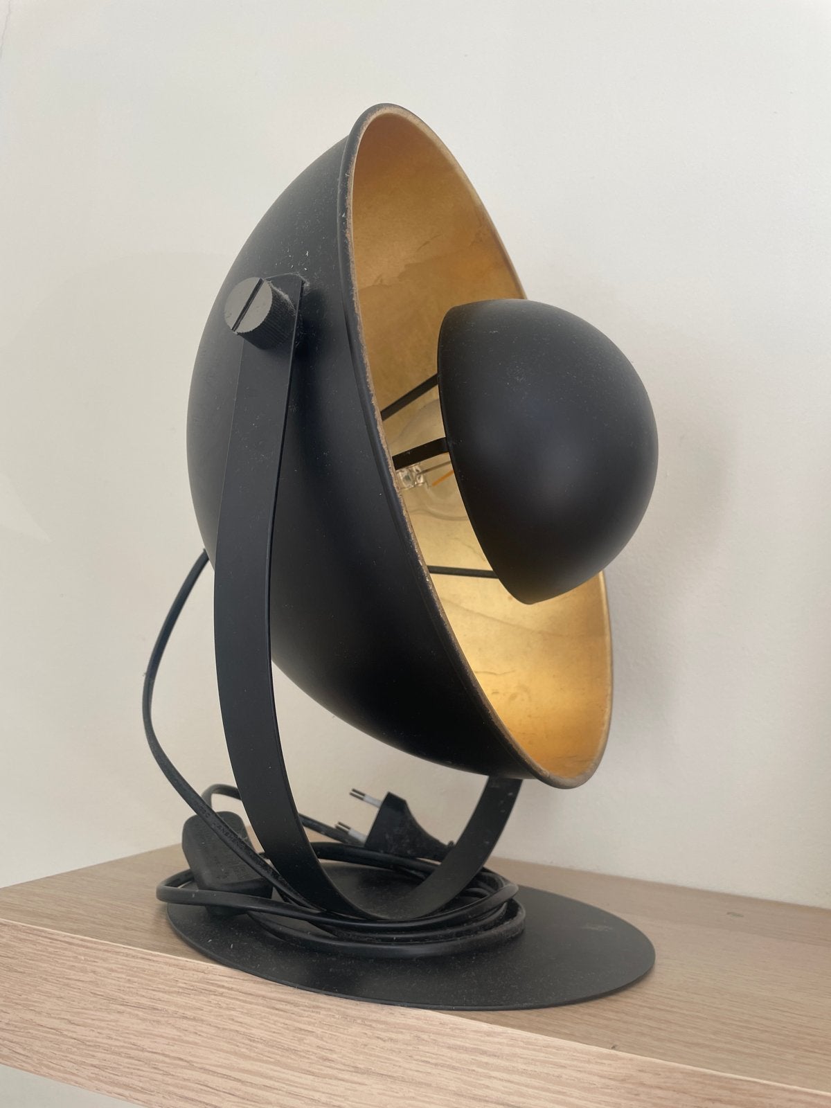 Moderne Zwart-Gouden Tafellamp - Stijlvol Design, Ophalen, E27 (groot), Zwart, Modern