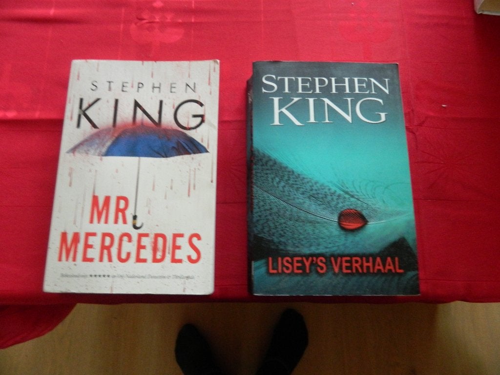 2x Stephen King ( zgan ) los 3 of samen 4,50, Ophalen of Verzenden, Zo goed als nieuw, Stephen King, Amerika