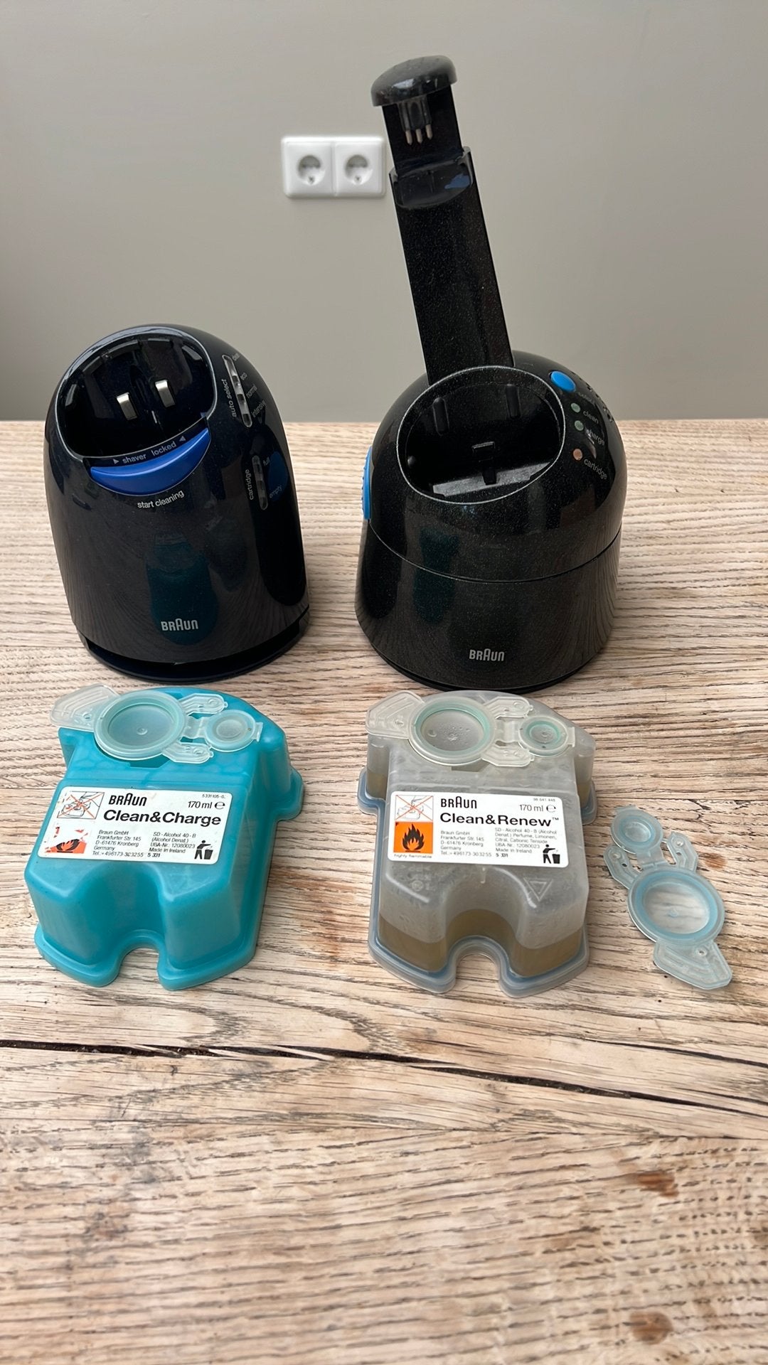 Braun Clean toestel 2 keer voor klassiek scheerapparaat, Ophalen of Verzenden, Zo goed als nieuw, Gehele gezicht