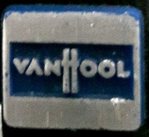 van hool plastic, Verzamelen, Ophalen of Verzenden, Zo goed als nieuw, Transport, Speldje of Pin