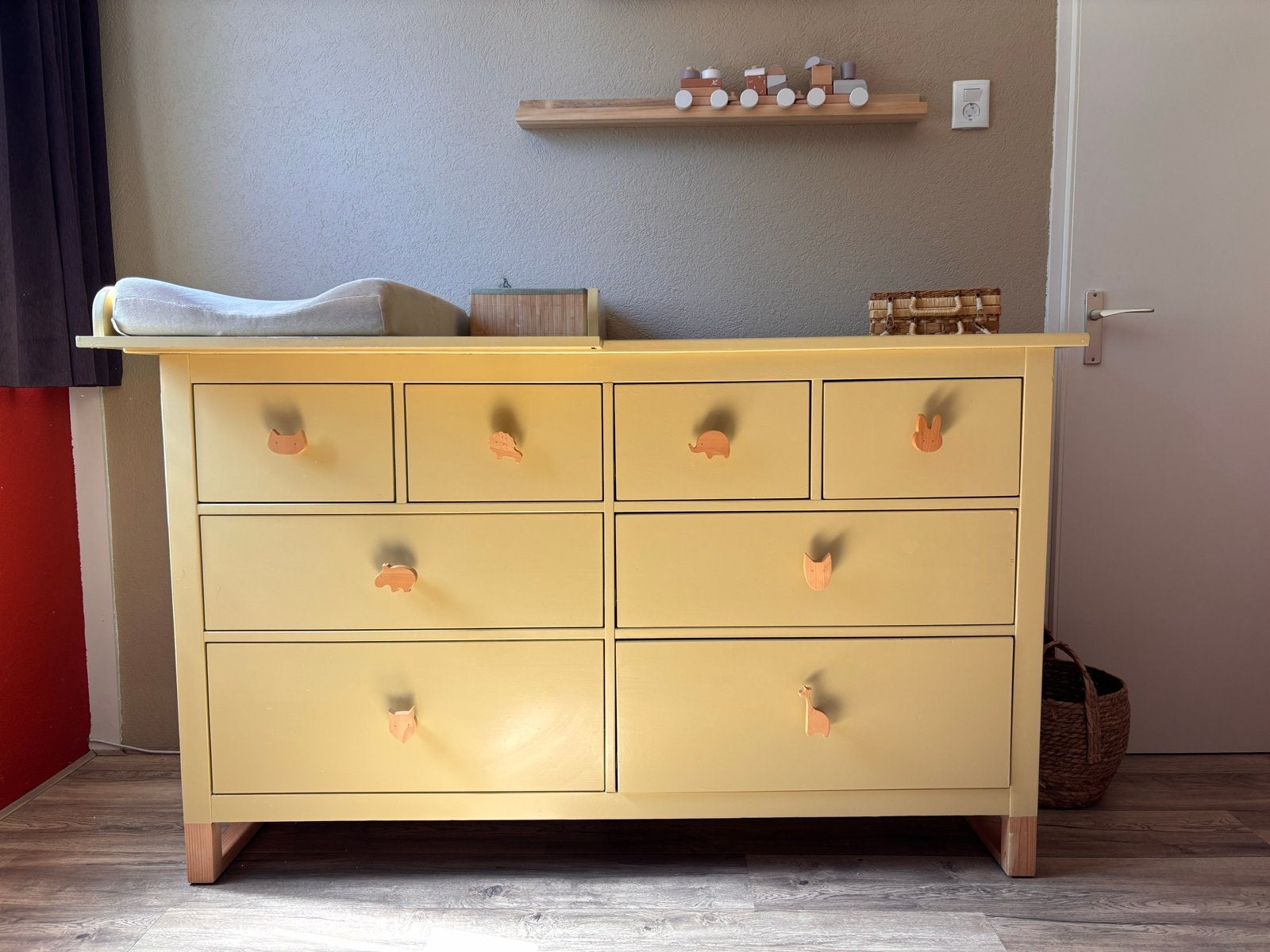 Ikea Hemnes Commode met bladvergroter, Kinderen en Baby's, Kinderkamer | Commodes en Kasten, Ophalen, Gebruikt, 50 tot 70 cm, 100 cm of meer