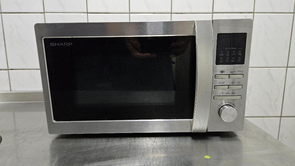 Sharp RVS Magnetron R-222STWE | 20 Liter | 800 Watt, Ophalen, Zo goed als nieuw, Draaiplateau