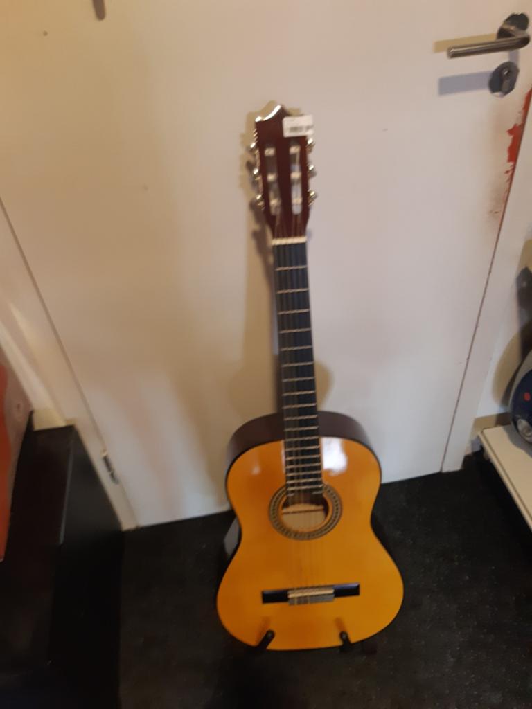 Gituar classics c22, Klassieke of Spaanse gitaar, Ophalen of Verzenden, Nvt, Nvt