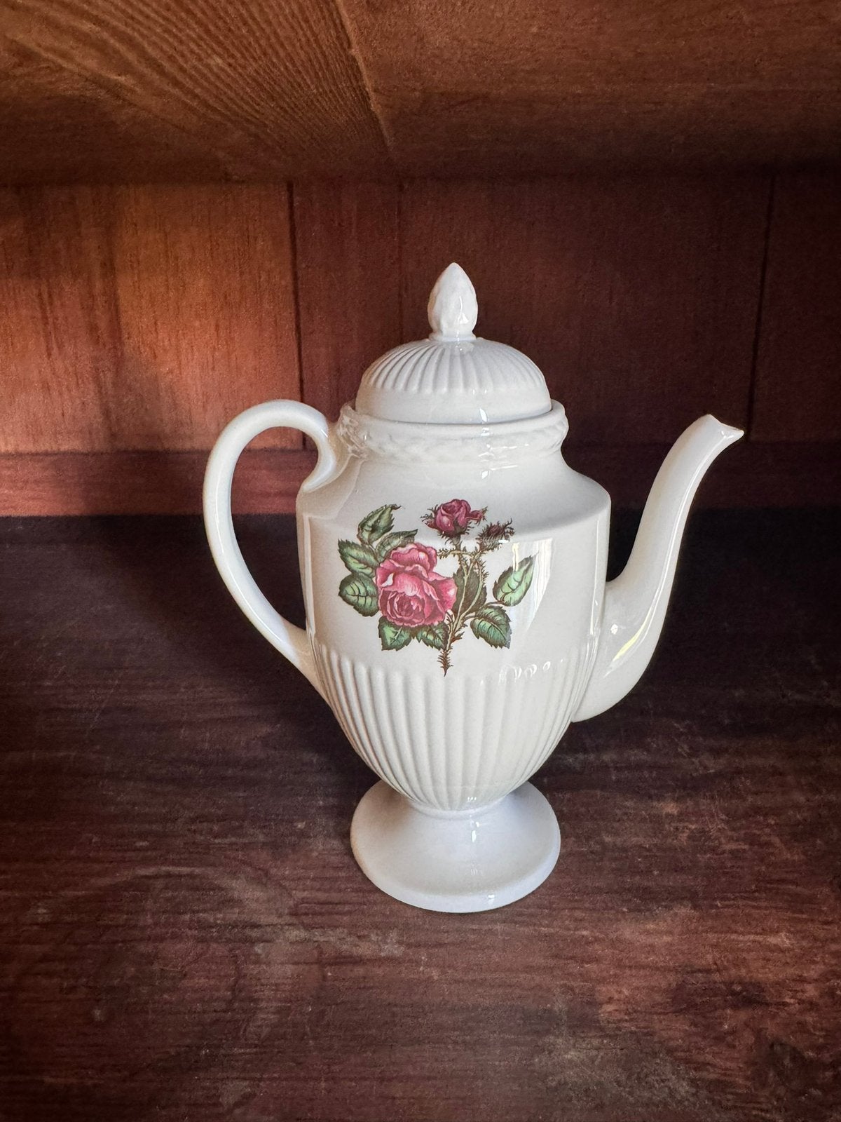 Uitgebreid Wedgwood,  Moss Rose servies, Ophalen