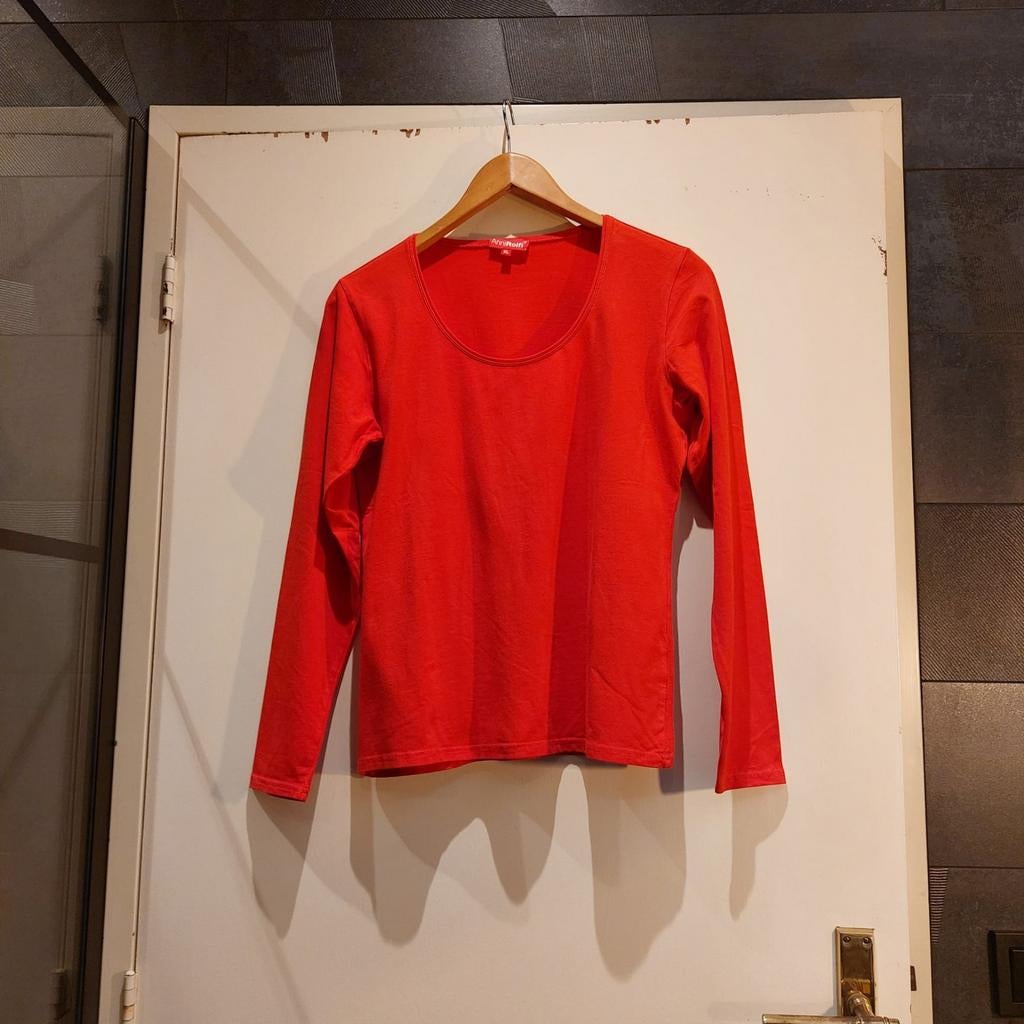 T-Shirt van het merk Anni Rolfi.  Maat XL., Kleding | Dames, T-shirts, Nieuw, Maat 46/48 (XL) of groter, Rood, Lange mouw, Verzenden