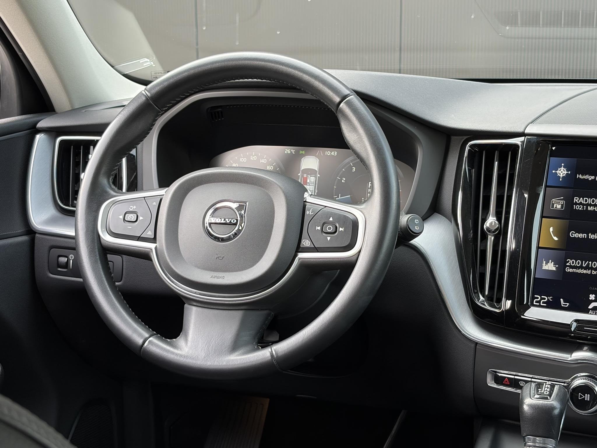 Volvo XC60 2.0 T5 Momentum Business pack/ trekhaak/ sport le, Gebruikt, Euro 6, 4 cilinders, 1969 cc