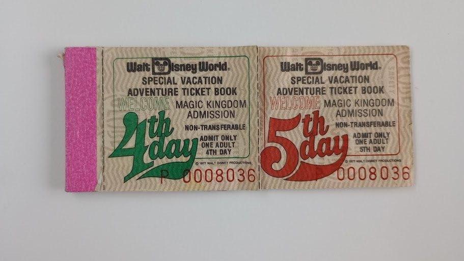 Walt Disney World ticket book 1977, Ophalen, Overige figuren, Gebruikt, Overige typen