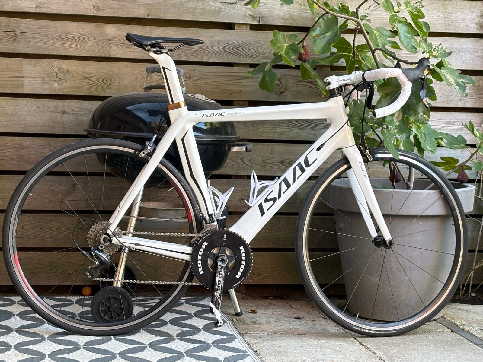 Isaac racefiets - wit, lichtgewicht en snel, Fietsen en Brommers, Fietsen | Racefietsen, 28 inch, Gebruikt, Carbon, Meer dan 20 versnellingen