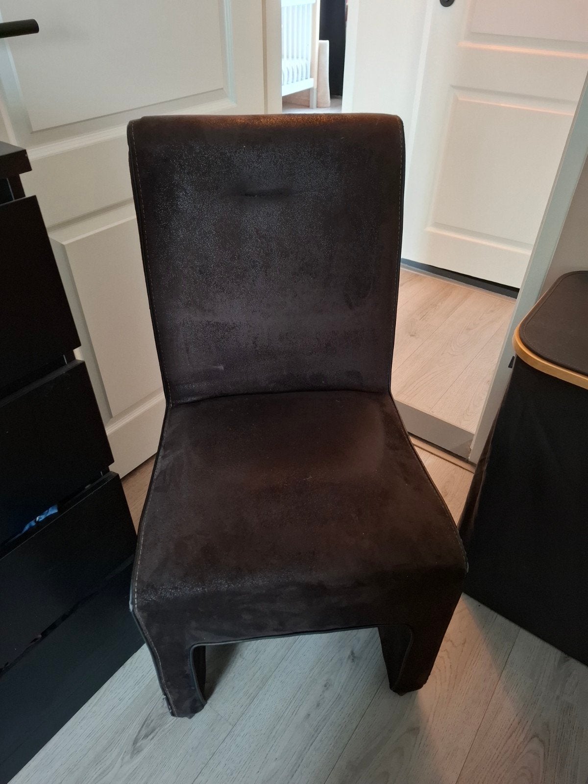 2 gratis stoelen op wielen, Ophalen, Gebruikt, Twee, Bruin