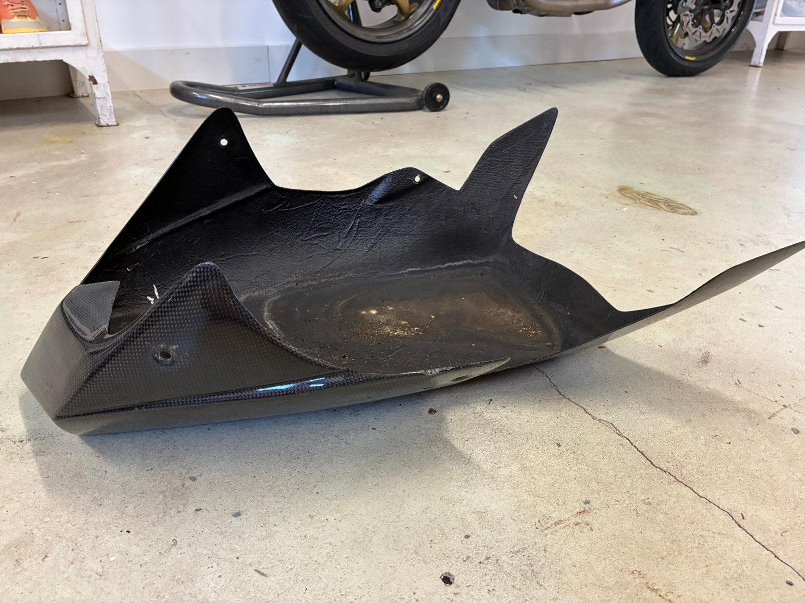 Ducati ds circuit Olie opvang bak., Motoren, Ophalen of Verzenden