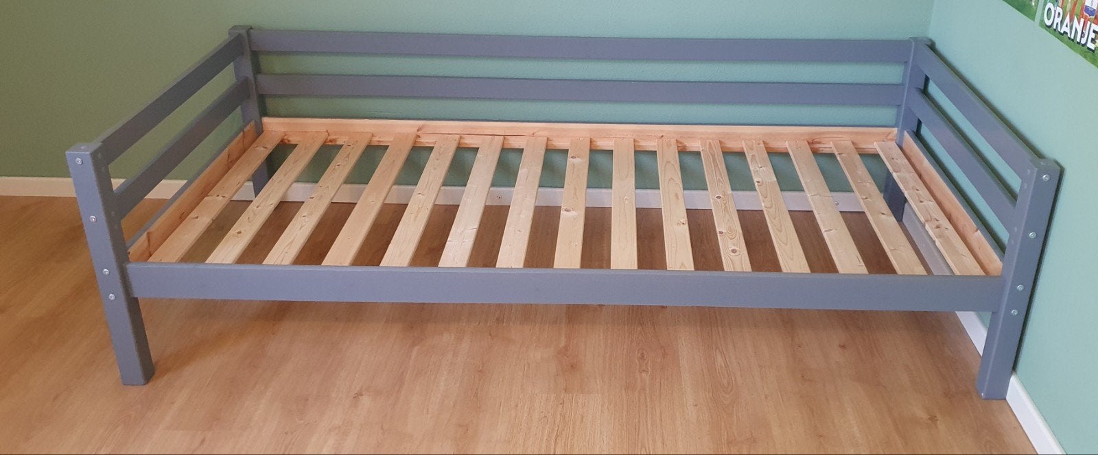 Grijs eenpersoonsbed met lattenbodem - 90x200 cm, Ophalen, Gebruikt, 90 cm, Eenpersoons