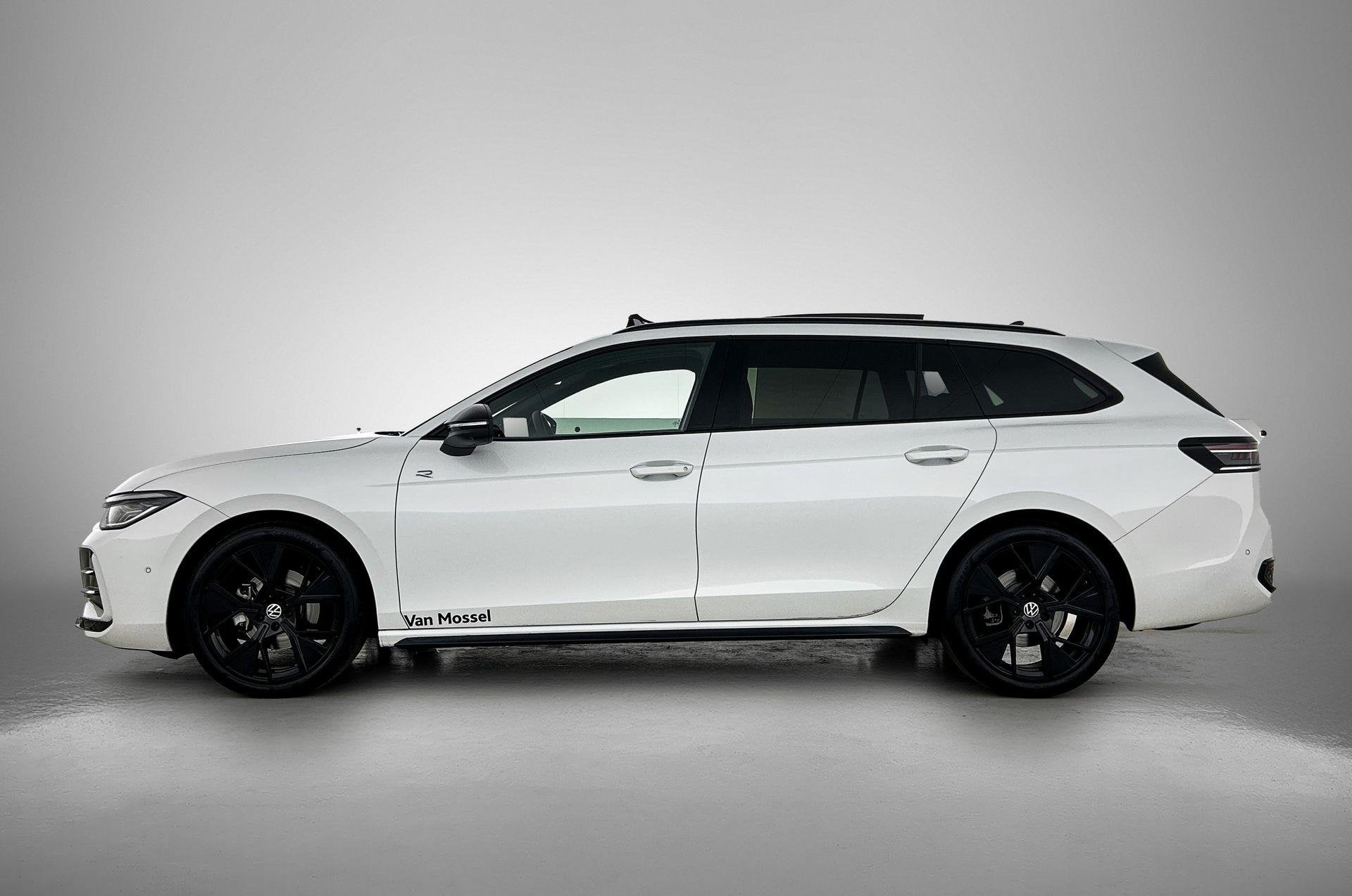 Volkswagen Passat Variant 1.5 eTSI Business | Demo | Panoram, Auto's, 12 maanden, 1498 cc, 4 cilinders, Wit