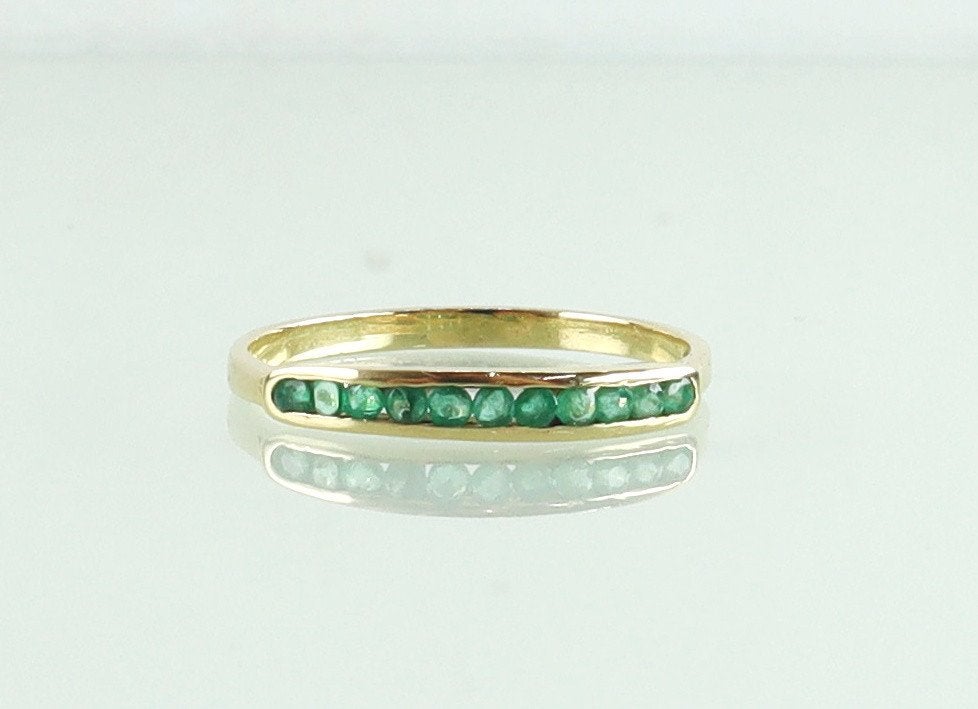 Gouden ring rijring 18 karaat met smaragd, Ophalen of Verzenden, Goud, Ring, Met edelsteen