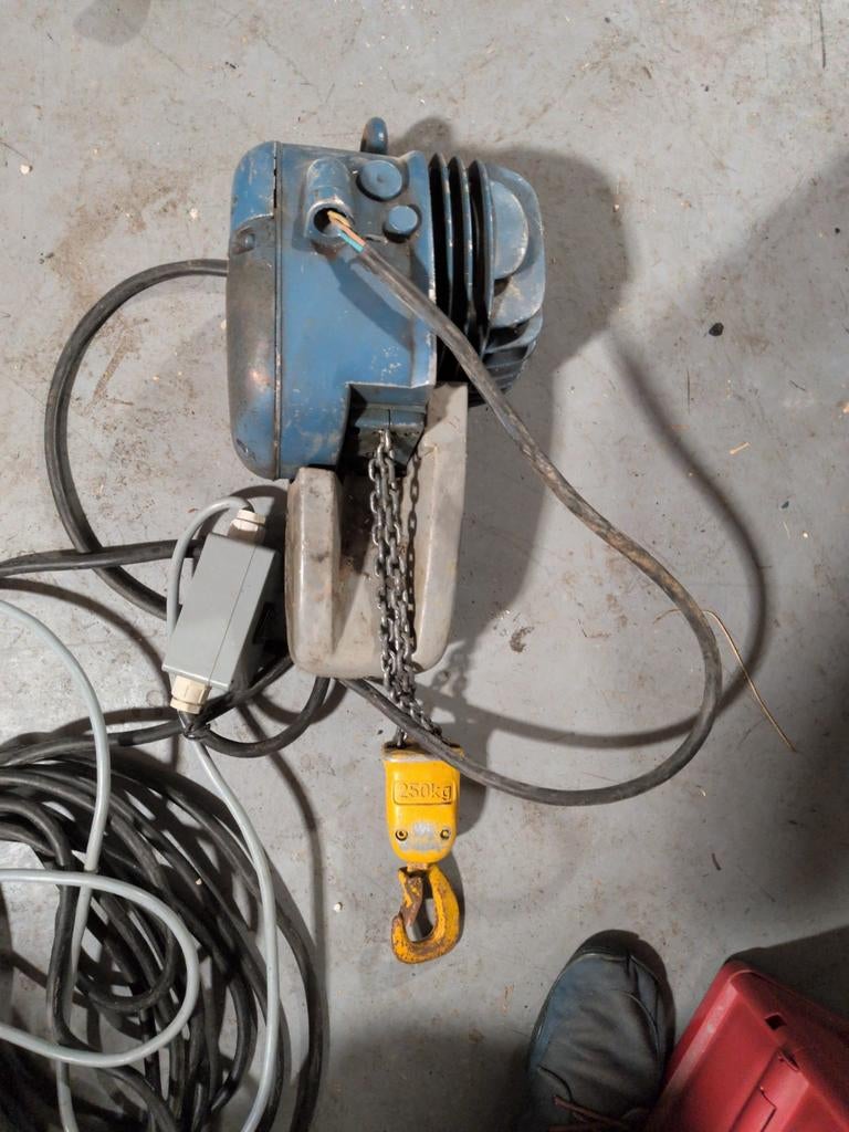 Zware Demag lier - PK 1 N - 250kg - Elektrisch, Ophalen, Gebruikt, Elektrisch