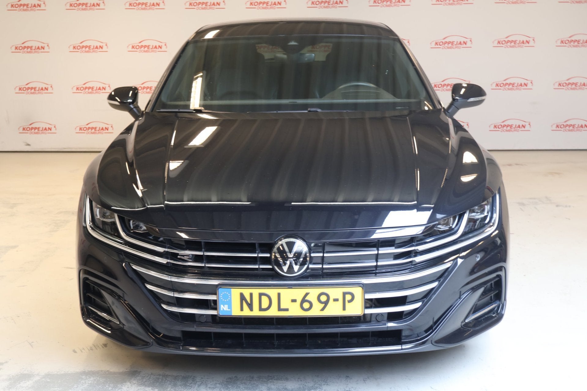 Volkswagen Arteon Shooting Brake 1.4 TSI eHybrid R-Line Busi, Auto's, Dealer onderhouden, Arteon, Gebruikt, 1714 kg