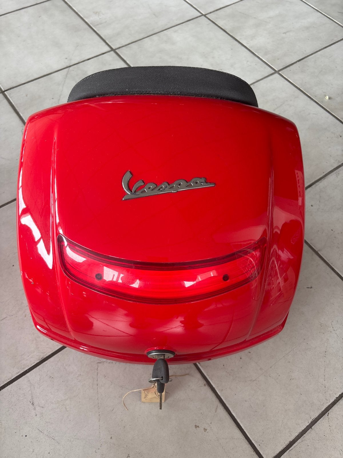 Originele rode Vespa LX / S scooter koffer met rugsteun, Ophalen of Verzenden, Gebruikt