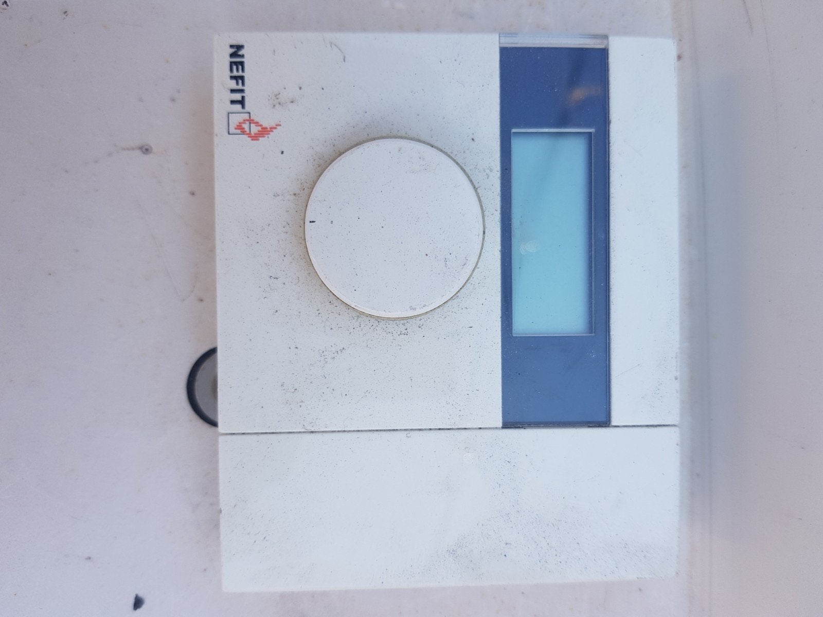 Nefit thermostaat met draaiknop en display, Ophalen