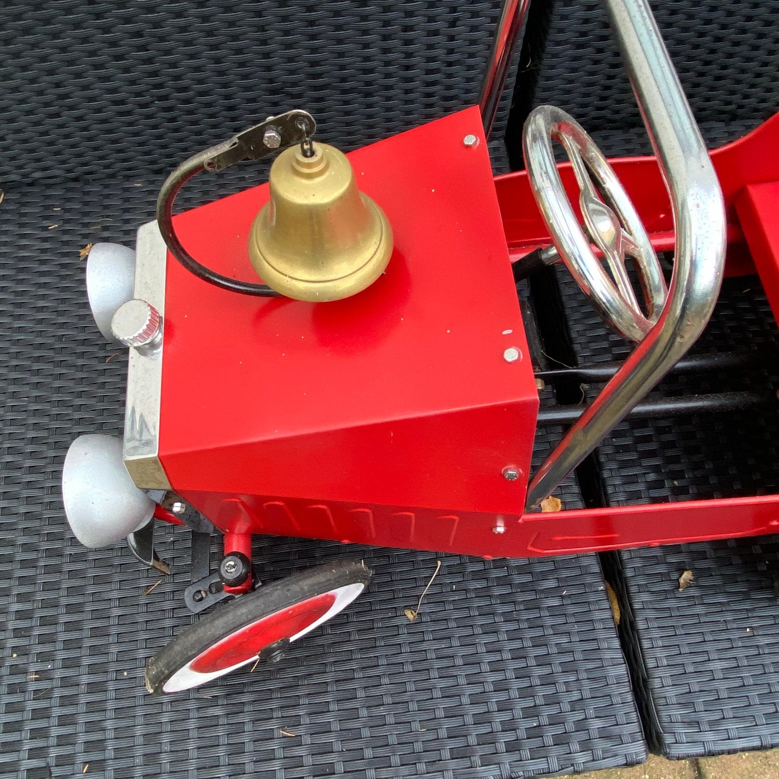 Stoere metalen brandweerauto trapauto met bel en slang, Ophalen, Gebruikt, Trapvoertuig