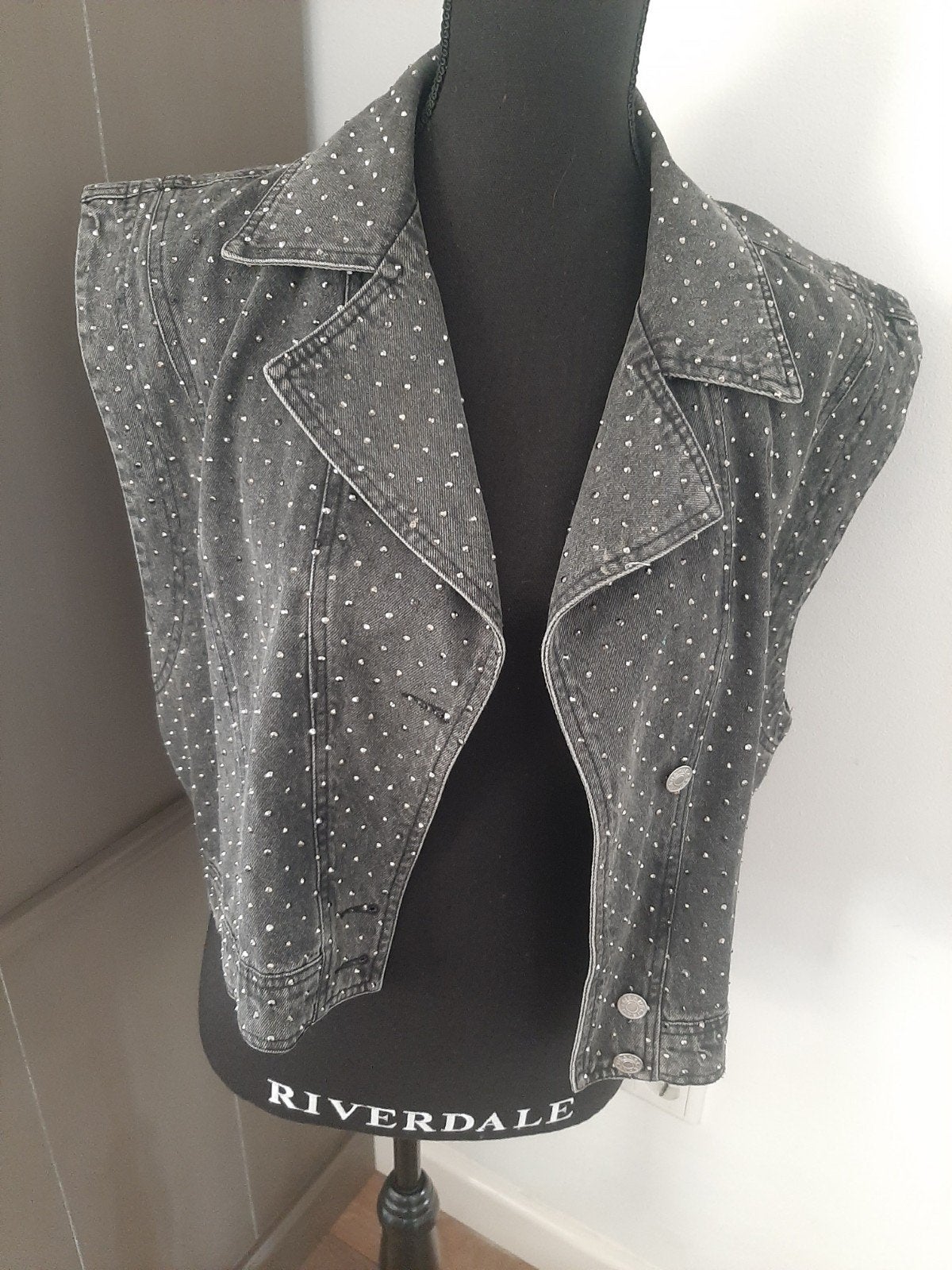 XS Loavies bodywarmer met strassteentjes, Ophalen of Verzenden, Maat 34 (XS) of kleiner, Grijs, Loavies