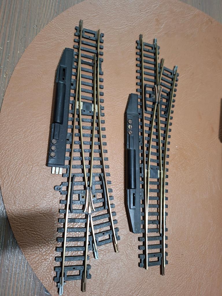 Roco mooie electrische wissels.links en rechts, Gelijkstroom, Rails, Ophalen of Verzenden, Zo goed als nieuw