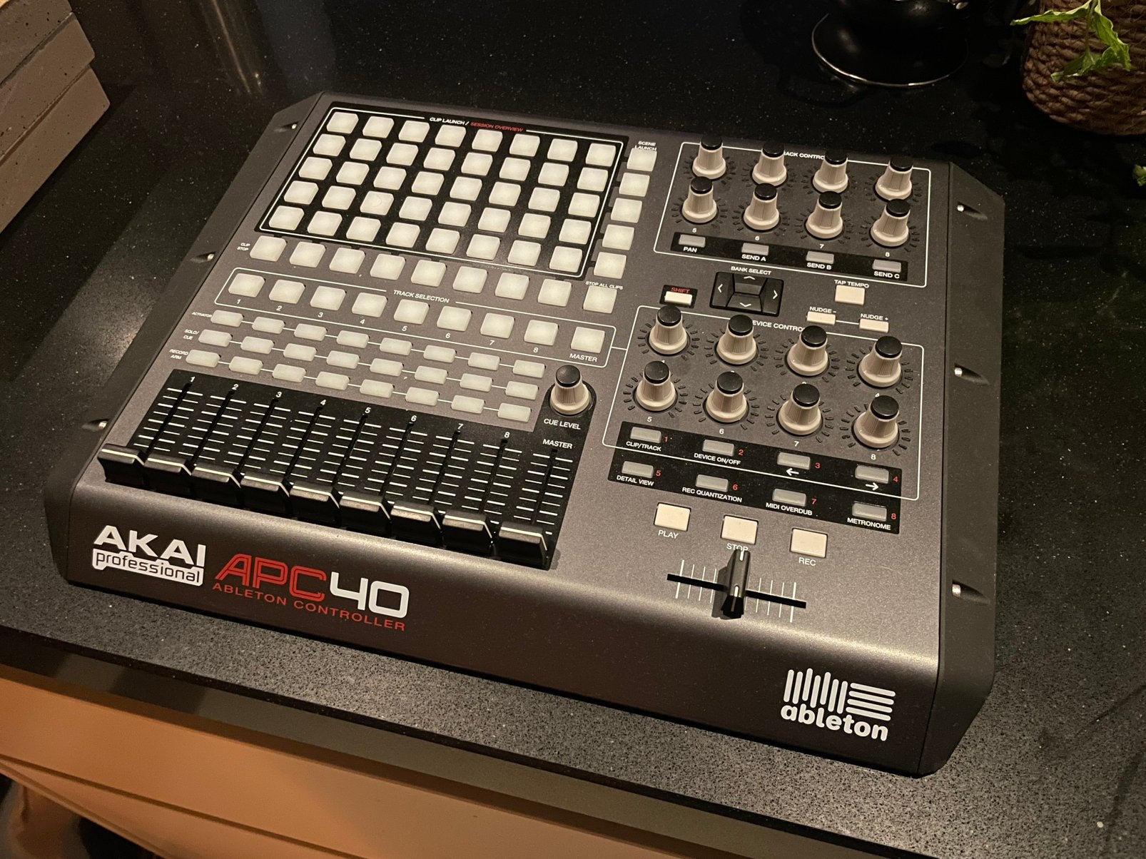 Akai APC40 APC 40 Ableton controller met Decksaver, Ophalen of Verzenden, Zo goed als nieuw