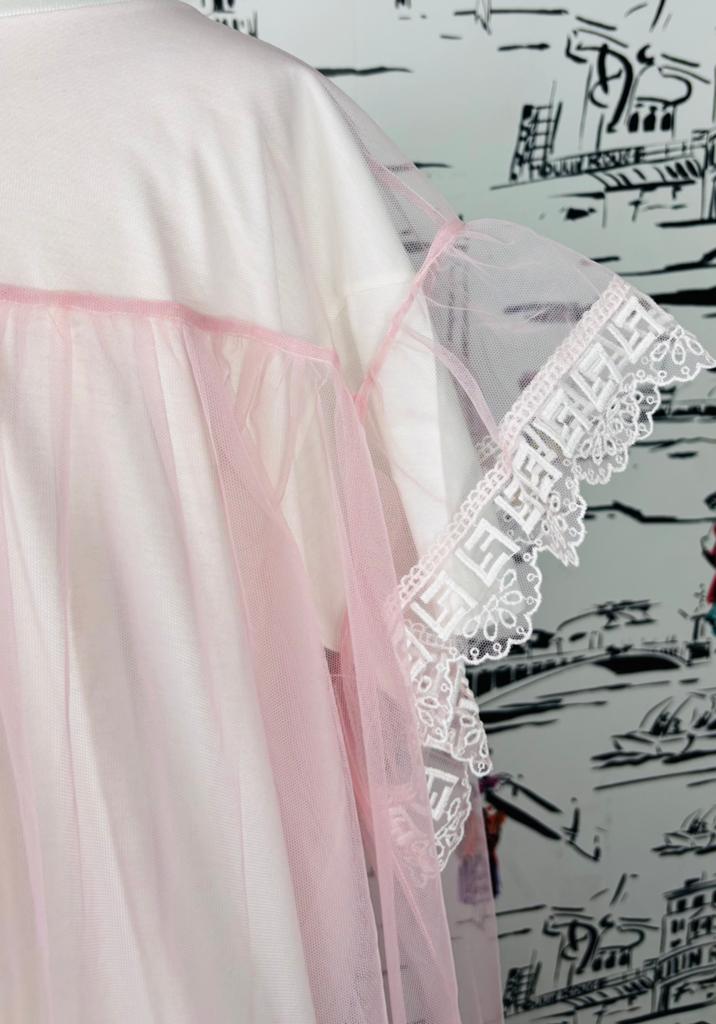 Fendi roze tule jurk met FF mouwtjes maat 8 NIEUW (820 euro), Customercare@fendi.com, Fendi EU, Nieuw, Jurk of Rok