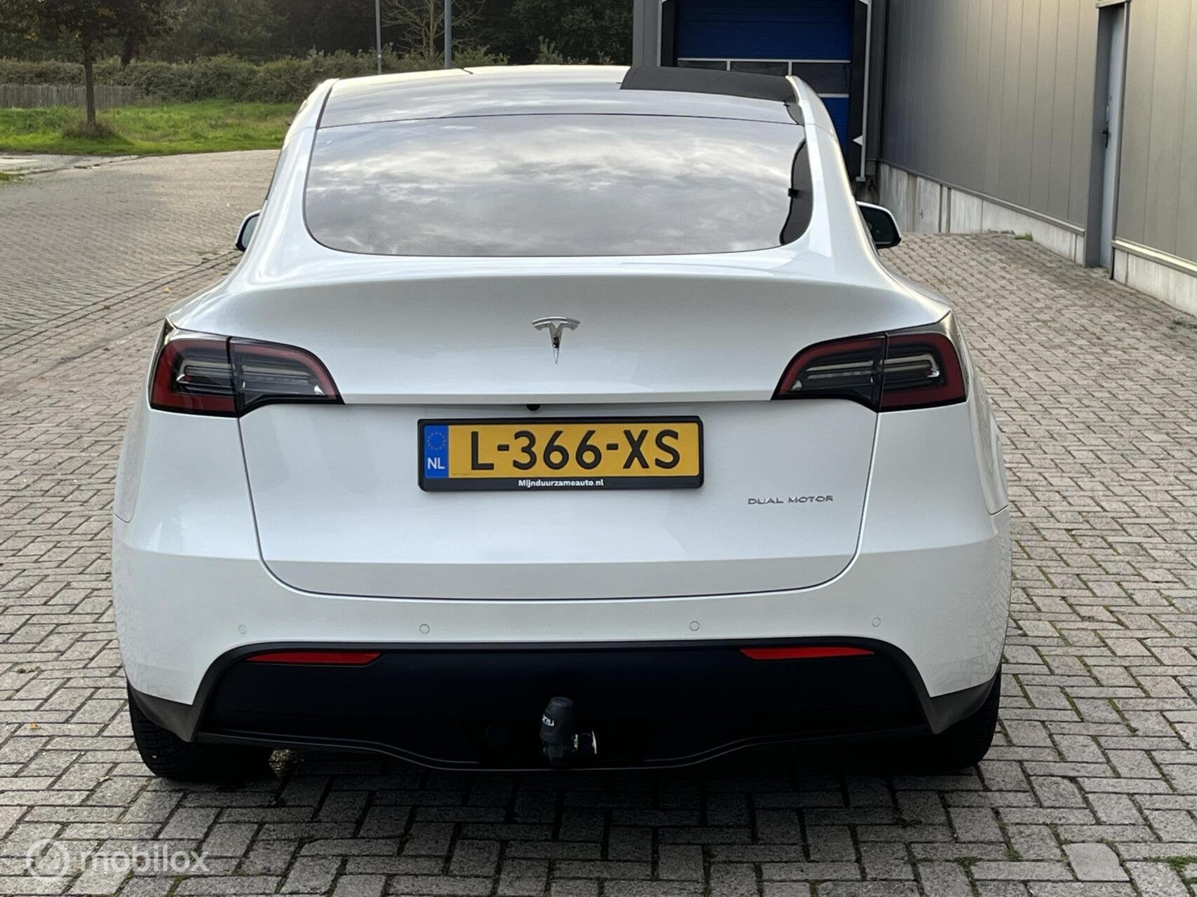 Foto 10 van Tesla Model Y Long Range AWD 75 kWh, FSD , Trekhaak Netjes