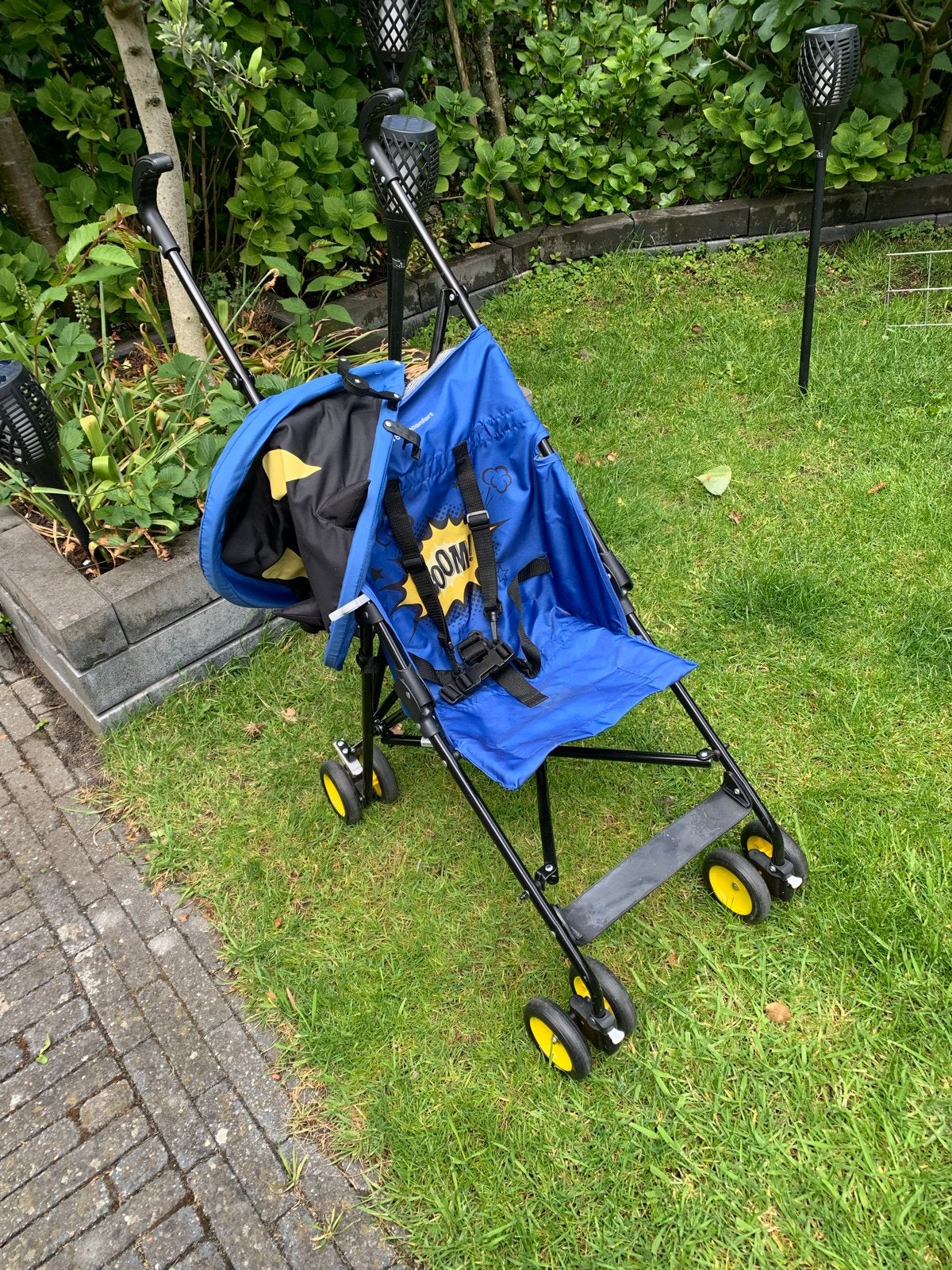 Nieuwe, compacte blauwe buggy met zonnescherm, Kinderen en Baby's, Buggy's, Nieuw, Overige merken, Zonnekap, Ophalen of Verzenden