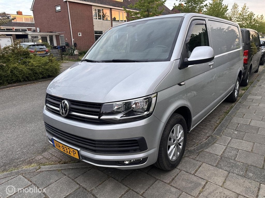 Volkswagen Transporter 2.0 TDI L2H1, Auto's, Bestelauto's, Bedrijf, Te koop, ABS, Adaptive Cruise Control, Airbags, Airconditioning