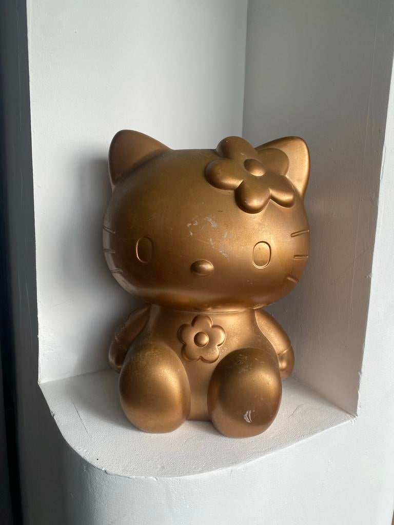 Gouden Hello Kitty spaarpot(Piggy Bank) - 21cmH x 17cmB, Ophalen of Verzenden, Gebruikt, Goud, Kunststof